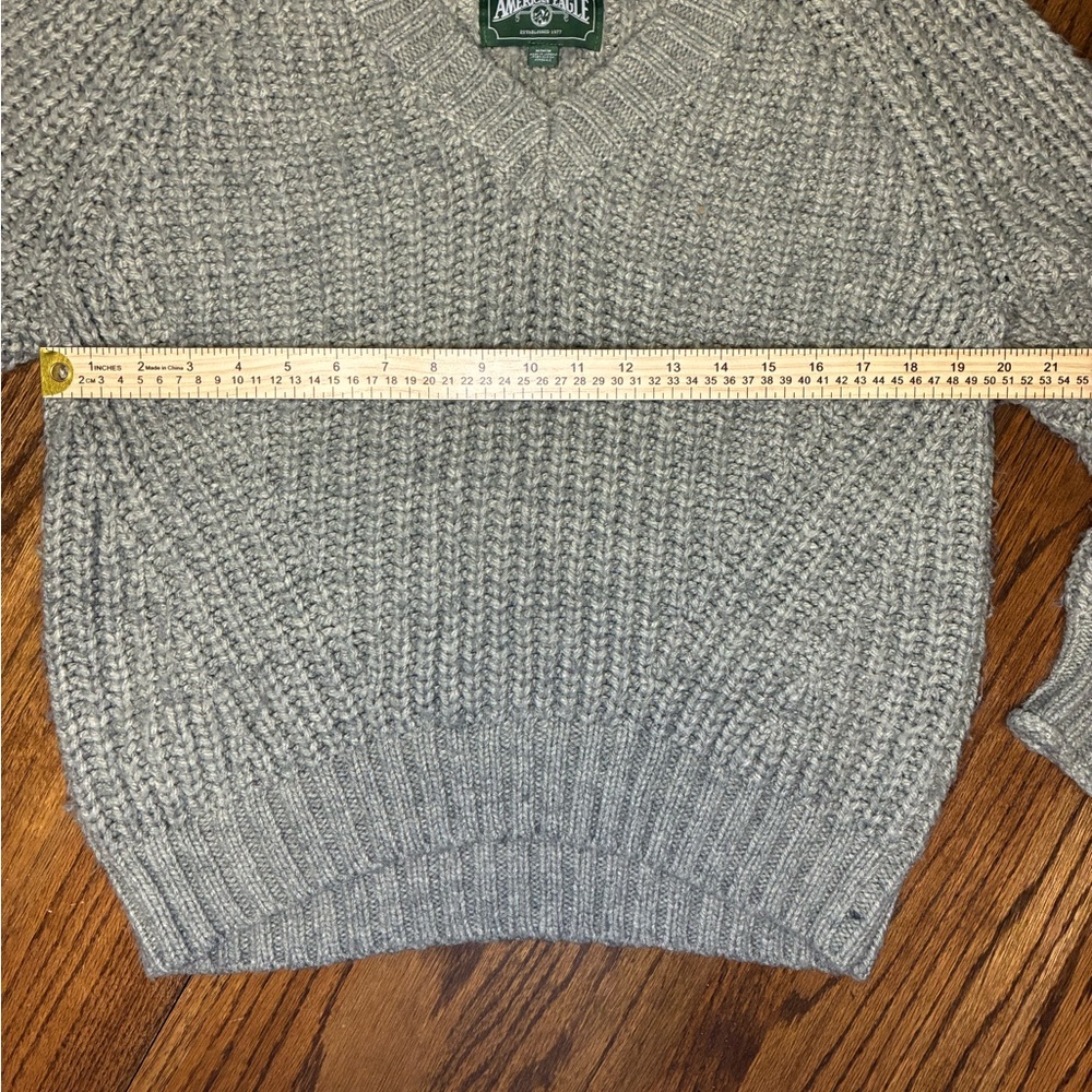 American Eagle Outfitters V-Neck Sweater - Green Vintage - Picture 2 of 6